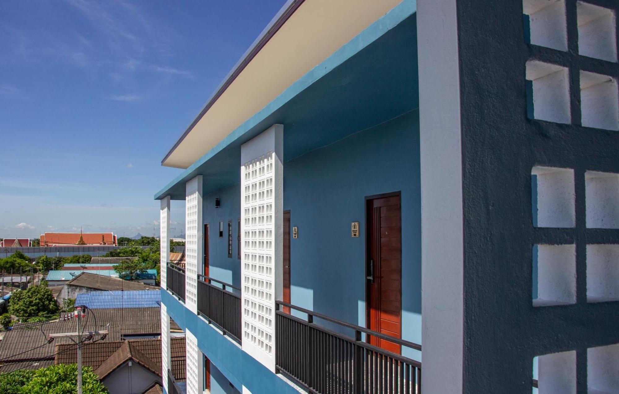 Is Am Are Boutique Hotel 3*